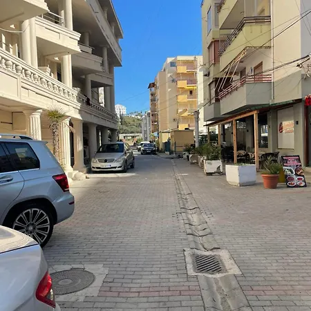 Joni's * Durrës