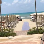 Joni's * Durres